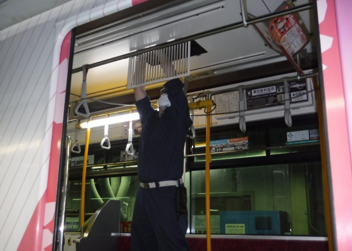 車両部検修課:電車検修工