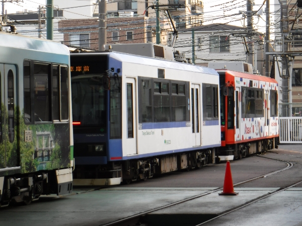 入場、車体改装
